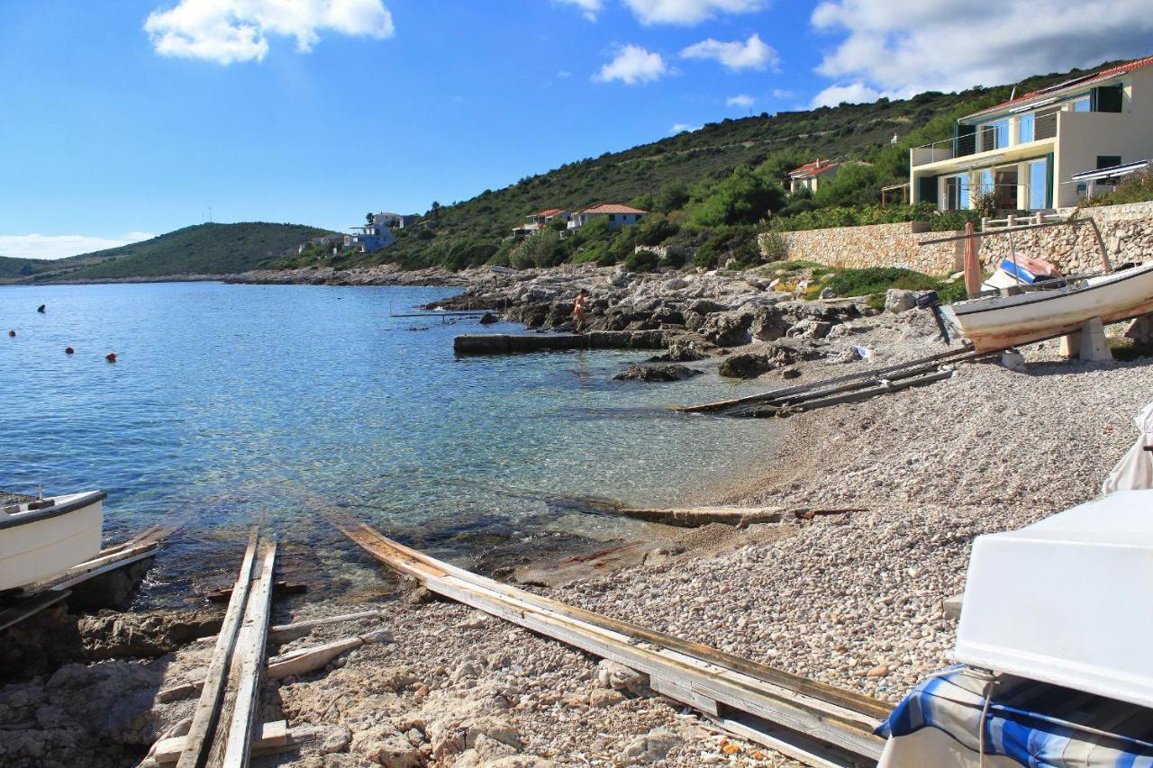 Apartments By The Sea Milna, Vis - 8895 Rukavac  Extérieur photo