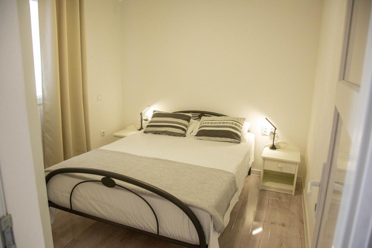 Apartments By The Sea Milna, Vis - 8895 Rukavac  Extérieur photo